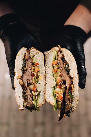 Catering opstelling met broodjes bal en sandwiches van Meat The Balls